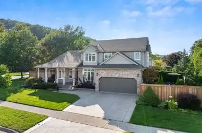 90 Hedge Lawn Dr Grimsby Ontario L3M 5H4