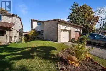 55 Deanscroft Sq, Toronto, Ontario M1E 4W8, 3 Bedrooms Bedrooms, 10 Rooms Rooms,3 BathroomsBathrooms,All Houses,Sold,Deanscroft,E10431923