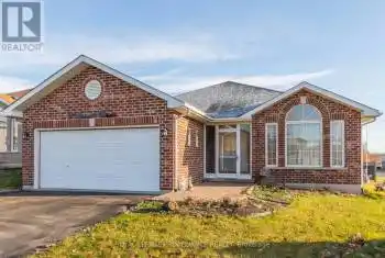 18 Simcoe Dr, Belleville, Ontario K8N 4Z5, 2 Bedrooms Bedrooms, 8 Rooms Rooms,3 BathroomsBathrooms,All Houses,Sold,Simcoe,X10431787