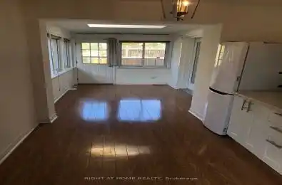 32 Donalbain Crescent Unit# 2 Markham (Royal Orchard) Ontario L3T3S2