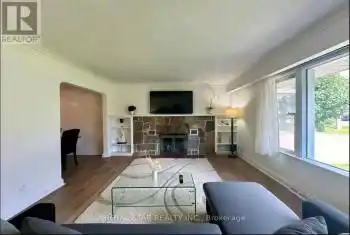 38 Lake Ave, Richmond Hill, Ontario L4E 3G3, 2 Bedrooms Bedrooms, 5 Rooms Rooms,2 BathroomsBathrooms,All Houses,Rented,Lake,N10441131