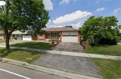 3407 Cedar Creek Drive Mississauga (Applewood) Ontario L4Y2Y2