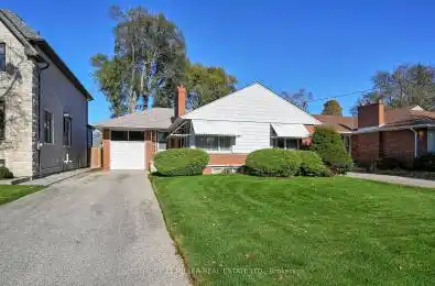 26 Saybrook Avenue Toronto (Stonegate-Queensway) Ontario M8Z2V4