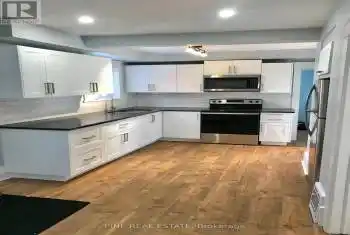 15 Peter St Unit# Main, Kitchener, Ontario N2G 3J5, 2 Bedrooms Bedrooms, 5 Rooms Rooms,1 BathroomBathrooms,All Houses,Rented,Peter,X10442757