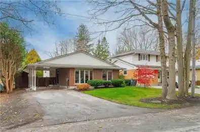 11 Mutual St Guelph Ontario N1G 2A4