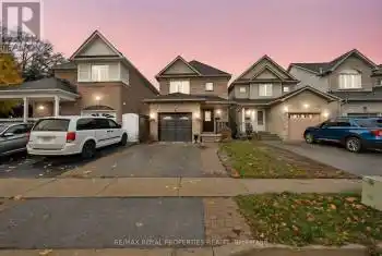 6 Wellington Ave, Oshawa, Ontario L1H 8V2, 3 Bedrooms Bedrooms, 6 Rooms Rooms,2 BathroomsBathrooms,All Houses,Sold,Wellington,E10707820