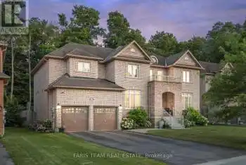 28 Camelot Sq, Barrie, Ontario L4M 0C3, 4 Bedrooms Bedrooms, 9 Rooms Rooms,4 BathroomsBathrooms,All Houses,Sold,Camelot,S10744143