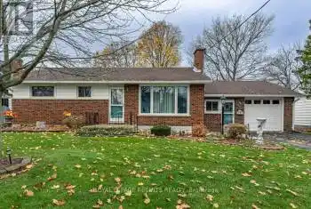 36 St Andrew St, Aylmer, Ontario N5H 2N1, 2 Bedrooms Bedrooms, 12 Rooms Rooms,2 BathroomsBathrooms,All Houses,Sold,St Andrew,X10845518