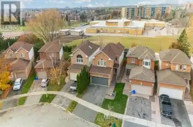 14 Steele Valley Court Whitby (Rolling Acres) Ontario L1R2M4