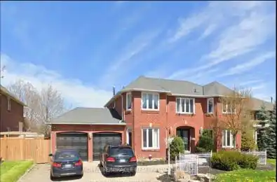 8 Ridelle Crt Brampton Ontario L6Z 4M3