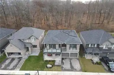 9 WHITTON DRIVE Dr Ontario N3T 0T6