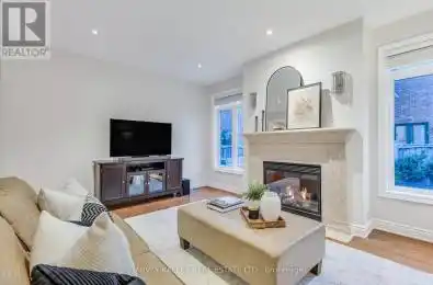 65 Michael Fisher Avenue Vaughan (Patterson) Ontario L6A0K9