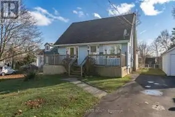 33 Lewis St, Belleville, Ontario K8P 1R1, 3 Bedrooms Bedrooms, 8 Rooms Rooms,2 BathroomsBathrooms,All Houses,Sold,Lewis,X11643983