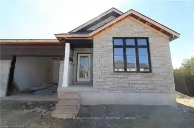 815 18TH Street Unit# 815 Hanover Ontario N4N3B8