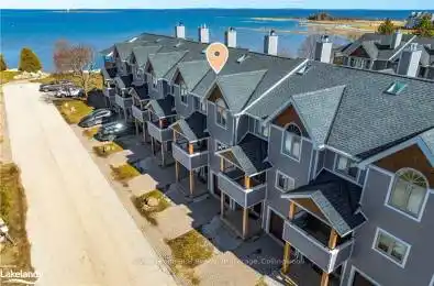 48 LIGHTHOUSE Lane Collingwood Ontario L9Y5C8