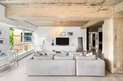 833 King St Unit# 204 Toronto Ontario M5V 1N9