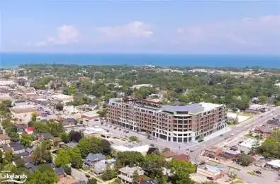 1 HUME St Unit# 221 Collingwood Ontario L9Y 2M4