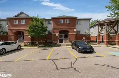 235 FERNDALE Dr Unit# 16 Barrie Ontario L4N 0T6