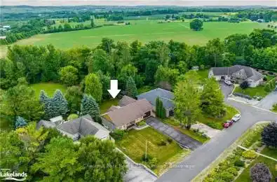 11 WICKENS Lane Blue Mountains (Thornbury) Ontario N0H2P0