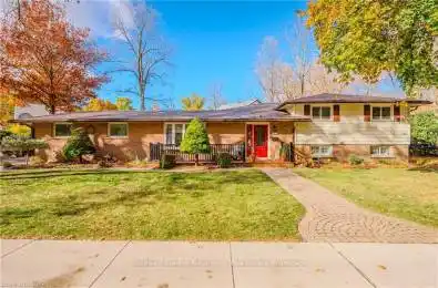 119 BRISTOL Street Guelph (Central West) Ontario N1H3L8
