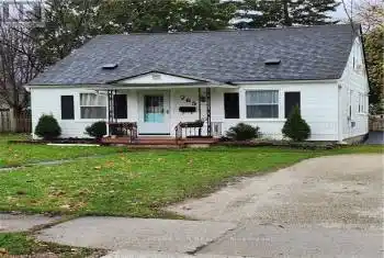 765 7TH Street A, Owen Sound, Ontario N4K 1J8, 4 Bedrooms Bedrooms, 8 Rooms Rooms,1 BathroomBathrooms,All Houses,Sold,7TH Street A,X11879993