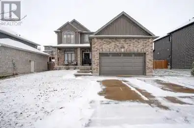 82 FIELDSTONE Crescent Komoka Ontario N0L1R0