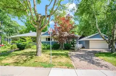 374 Spruce Street Oakville (Old Oakville) Ontario L6J2H3