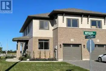 15 Nipigon St, Belleville, Ontario K8N 0T3, 3 Bedrooms Bedrooms, 11 Rooms Rooms,3 BathroomsBathrooms,All Houses,Rented,Nipigon,X11882409