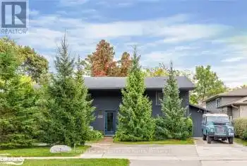 252 Third St, Collingwood, Ontario L9Y 4E7, 3 Bedrooms Bedrooms, 13 Rooms Rooms,2 BathroomsBathrooms,All Houses,Rented,Third,S11883314