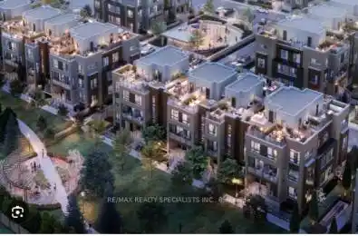 22 Lytham Green Circle Unit# 5 Newmarket (Glenway Estates) Ontario L3Y