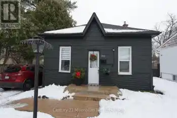 315 Oak St, Collingwood, Ontario L9Y 2Y4, 3 Bedrooms Bedrooms, 9 Rooms Rooms,1 BathroomBathrooms,All Houses,Sold,Oak,S11887727