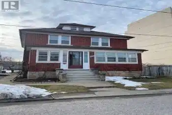 5925 Grey Ave, Niagara Falls, Ontario L2G 4B2, 4 Bedrooms Bedrooms, 7 Rooms Rooms,2 BathroomsBathrooms,All Houses,Rented,Grey,X11887708