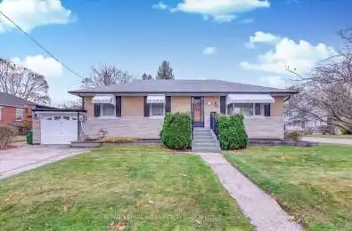 41 Squires Ave Toronto Ontario M4B 2R2