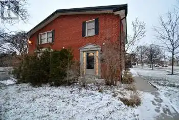 1105 Oxford St, London, Ontario N6H 1V6, 3 Bedrooms Bedrooms, 6 Rooms Rooms,3 BathroomsBathrooms,All Houses,Sold,Oxford,X11891541