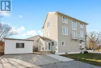 116 Arthur St, St. Catharines, Ontario L2M 1H7, 4 Bedrooms Bedrooms, 9 Rooms Rooms,3 BathroomsBathrooms,All Houses,Sold,Arthur,27738086