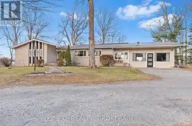 4277 MAPLE Drive South Frontenac (Frontenac South) Ontario K0H2W0