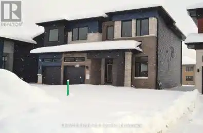 3035 Sandy Acres Avenue Severn (West Shore) Ontario L3V8R3