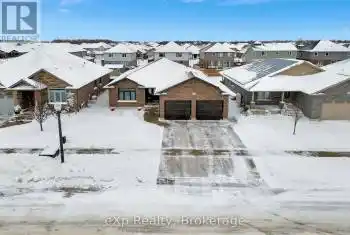 975 Reserve Ave, North Perth, Ontario N4W 0B5, 2 Bedrooms Bedrooms, 7 Rooms Rooms,3 BathroomsBathrooms,All Houses,Sold,Reserve,X11895915