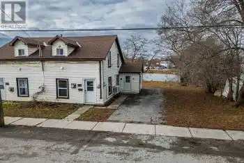 20 Jones St, Belleville, Ontario K8N 4T6, 2 Bedrooms Bedrooms, 7 Rooms Rooms,1 BathroomBathrooms,All Houses,Rented,Jones,X11896330
