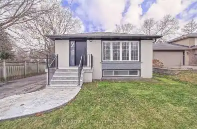 2 Bigwin Drive Aurora (Aurora Heights) Ontario L4G3C5