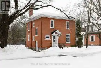 57 McMurray St, Bracebridge, Ontario P1L 2A1, 3 Bedrooms Bedrooms, 12 Rooms Rooms,1 BathroomBathrooms,All Houses,Sold,McMurray,X11899270
