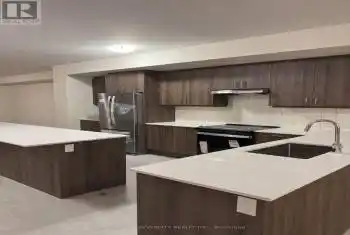 125 Seguin St, Richmond Hill, Ontario L4E 1H8, 3 Bedrooms Bedrooms, 6 Rooms Rooms,4 BathroomsBathrooms,All Houses,Rented,Seguin,N11899516