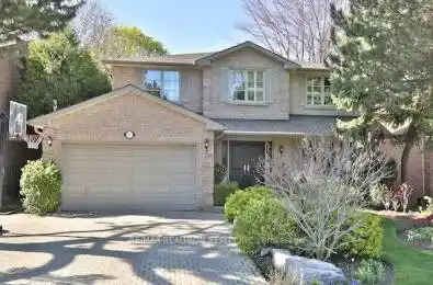 107 Mossgrove Tr Toronto Ontario M2L 2W4