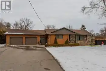 30 NORFOLK St, Norwich, Ontario N0J 1R0, 3 Bedrooms Bedrooms, 8 Rooms Rooms,1 BathroomBathrooms,All Houses,Sold,NORFOLK,X11901852