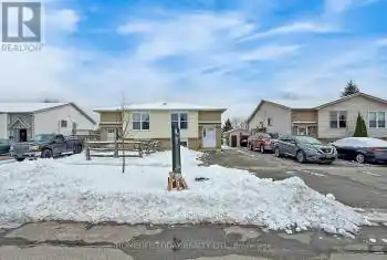 29 Wellington Ave, Oshawa, Ontario L1H 8P1, 2 Bedrooms Bedrooms, 5 Rooms Rooms,2 BathroomsBathrooms,All Houses,Sold,Wellington,E11902068