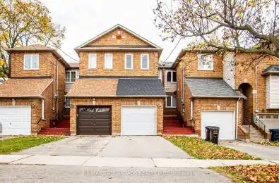 25 Warner Ave Toronto Ontario M4A 2X1