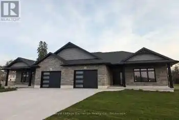 31 MERCEDES Cres, Kincardine, Ontario N2Z 1G8, 2 Bedrooms Bedrooms, 8 Rooms Rooms,2 BathroomsBathrooms,All Houses,Sold,MERCEDES,X11906608