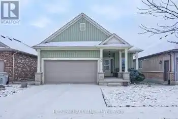 32 Abbott St, Strathroy-Caradoc, Ontario N7G 0B6, 3 Bedrooms Bedrooms, 9 Rooms Rooms,2 BathroomsBathrooms,All Houses,Sold,Abbott,X11908668