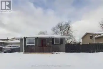 772 Walsh St, Kincardine, Ontario N2Z 1R1, 3 Bedrooms Bedrooms, 10 Rooms Rooms,2 BathroomsBathrooms,All Houses,Sold,Walsh,X11908874