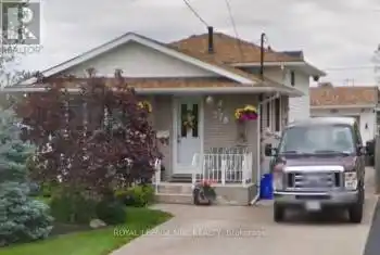 270 Marshall Ave, Welland, Ontario L3C 2N4, 3 Bedrooms Bedrooms, 8 Rooms Rooms,2 BathroomsBathrooms,All Houses,Sold,Marshall,X11909076